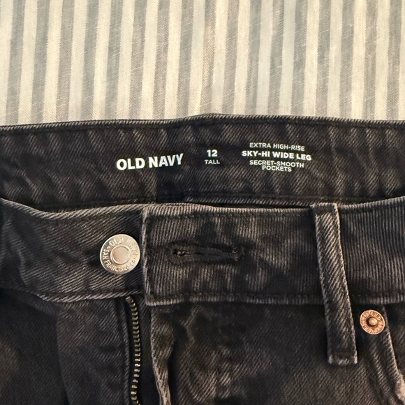 NBW Old Navy Extra High-Rise Sky-Hi Wide Leg Jeans - Picture 2 of 2